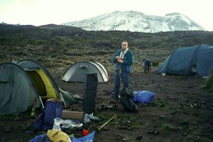 Nysne på Kilimanjaro set fra Shira Camp.