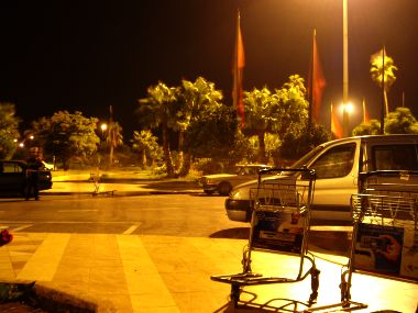 Casablanca lufthavn midt om natten.