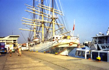 Fregatten Dar Pomorza i Gdynia.