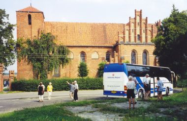Stor landsbykirke et sted i Polen
