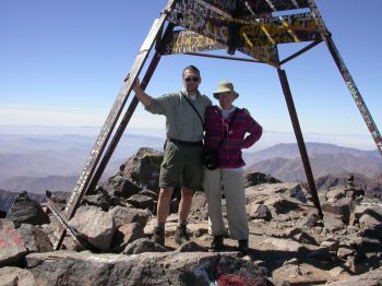 Kim og Gitte p Toubkals top