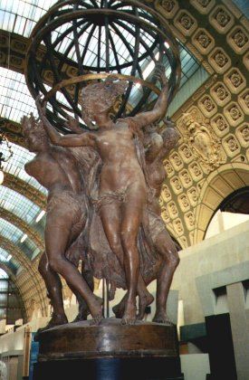 En af Orsays mange statuer